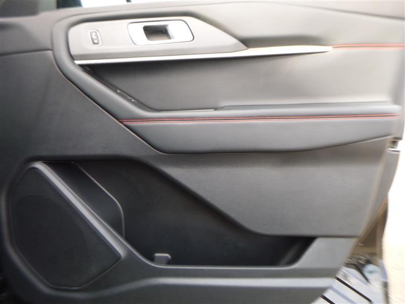 used 2025 Ford Explorer car, priced at $41,031