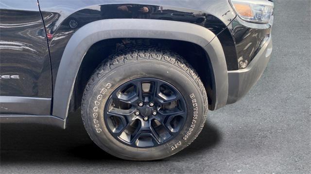 used 2020 Jeep Cherokee car, priced at $20,553