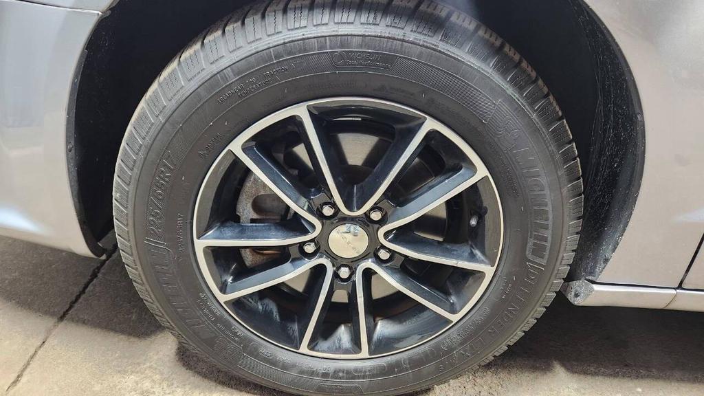 2017 Silver Dodge Grand Caravan