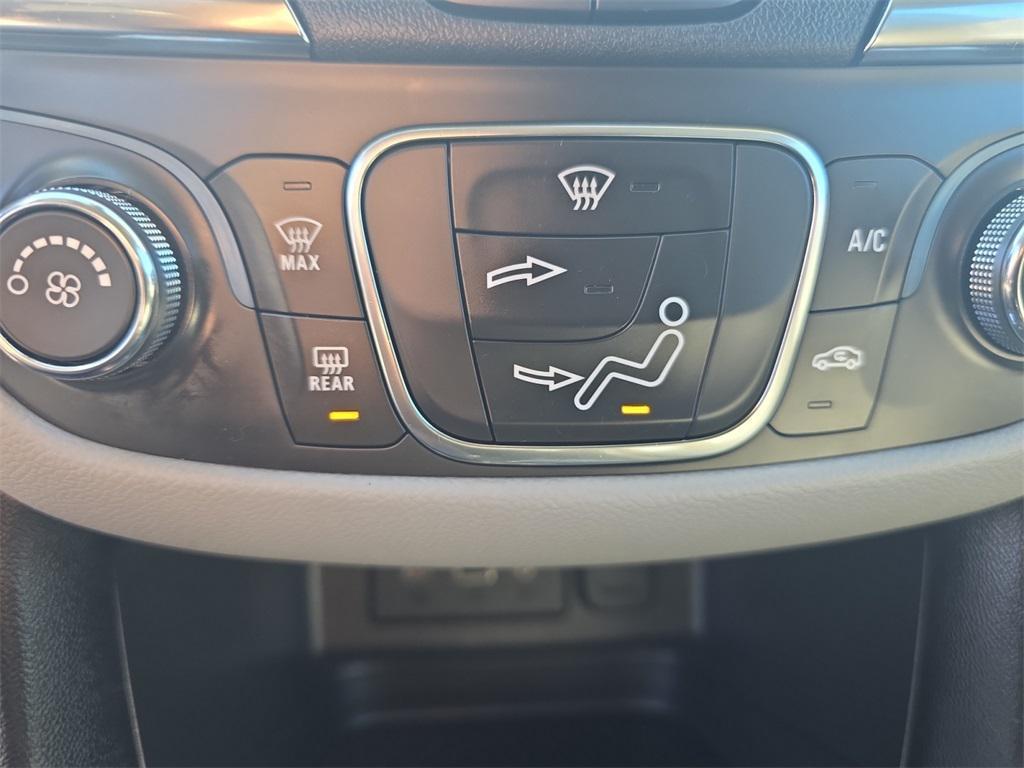 used 2023 Chevrolet Equinox car, priced at $15,900