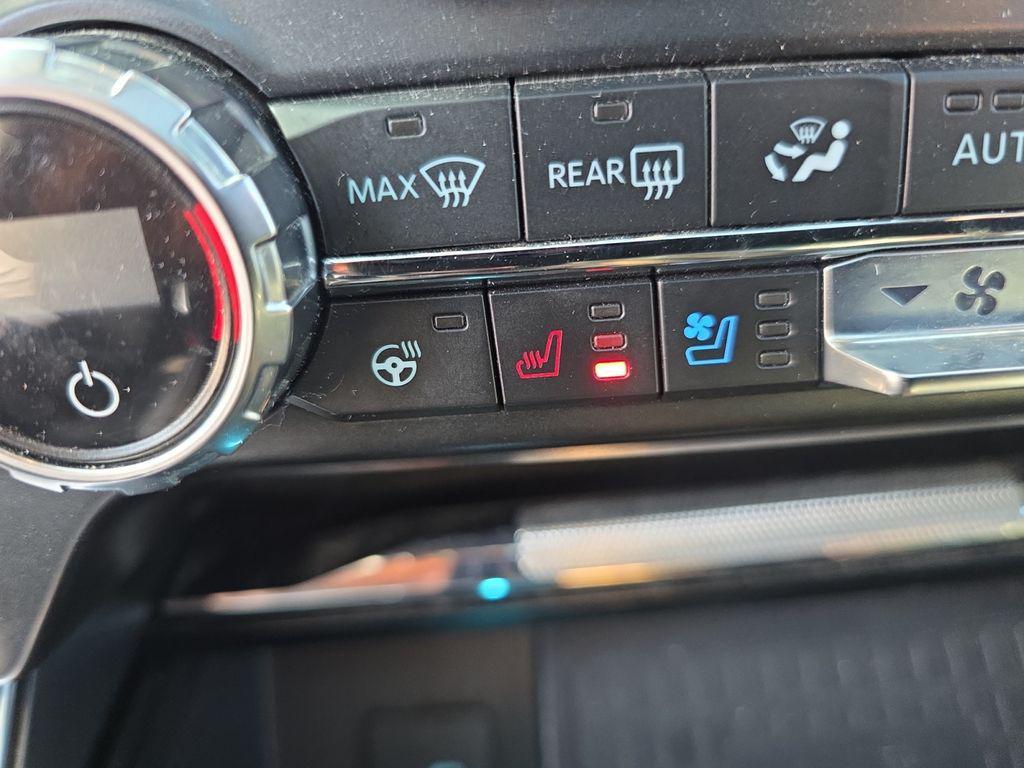 used 2021 Ford F-150 car, priced at $27,900