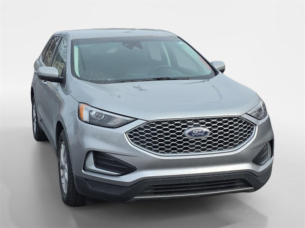 used 2024 Ford Edge car, priced at $20,500