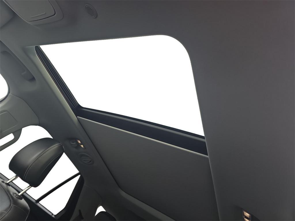 used 2021 Ford Explorer car, priced at $19,999