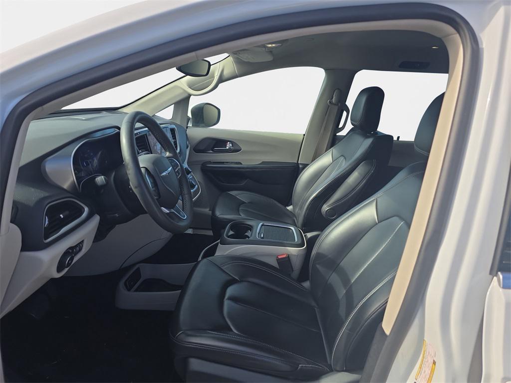 used 2023 Chrysler Pacifica car, priced at $22,800