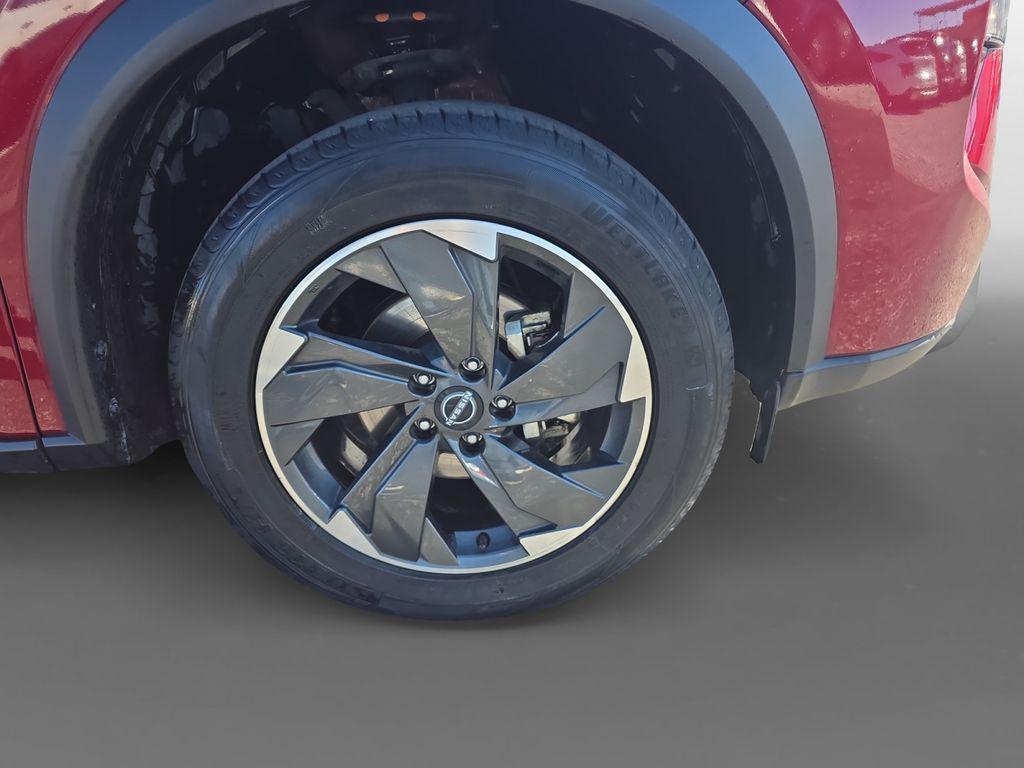 used 2024 Nissan Rogue car, priced at $18,999