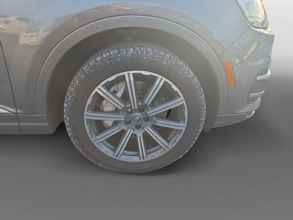 used 2017 Audi Q7 car, priced at $15,500