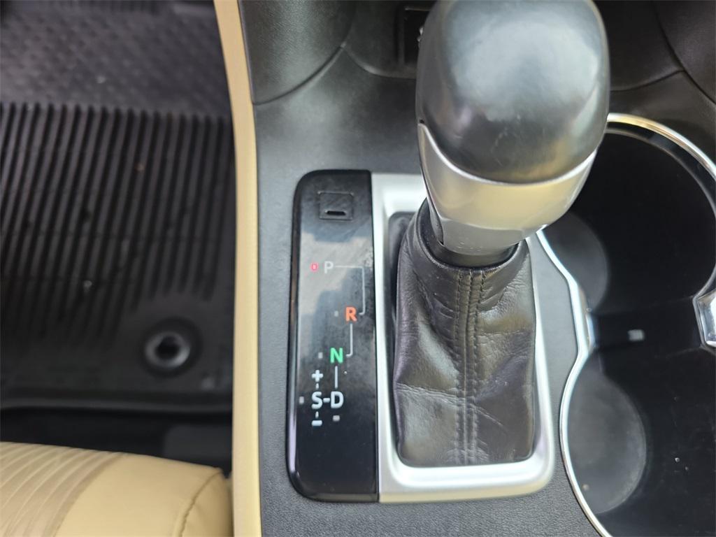 used 2017 Toyota Highlander car, priced at $17,700