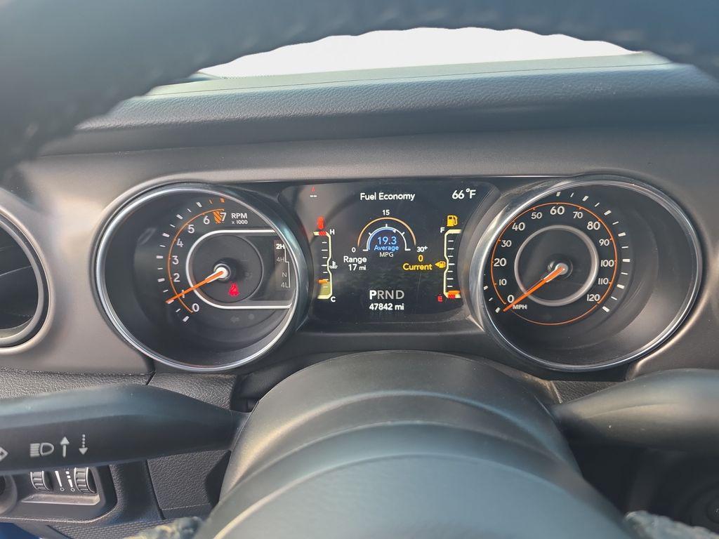 used 2022 Jeep Wrangler Unlimited car, priced at $27,999