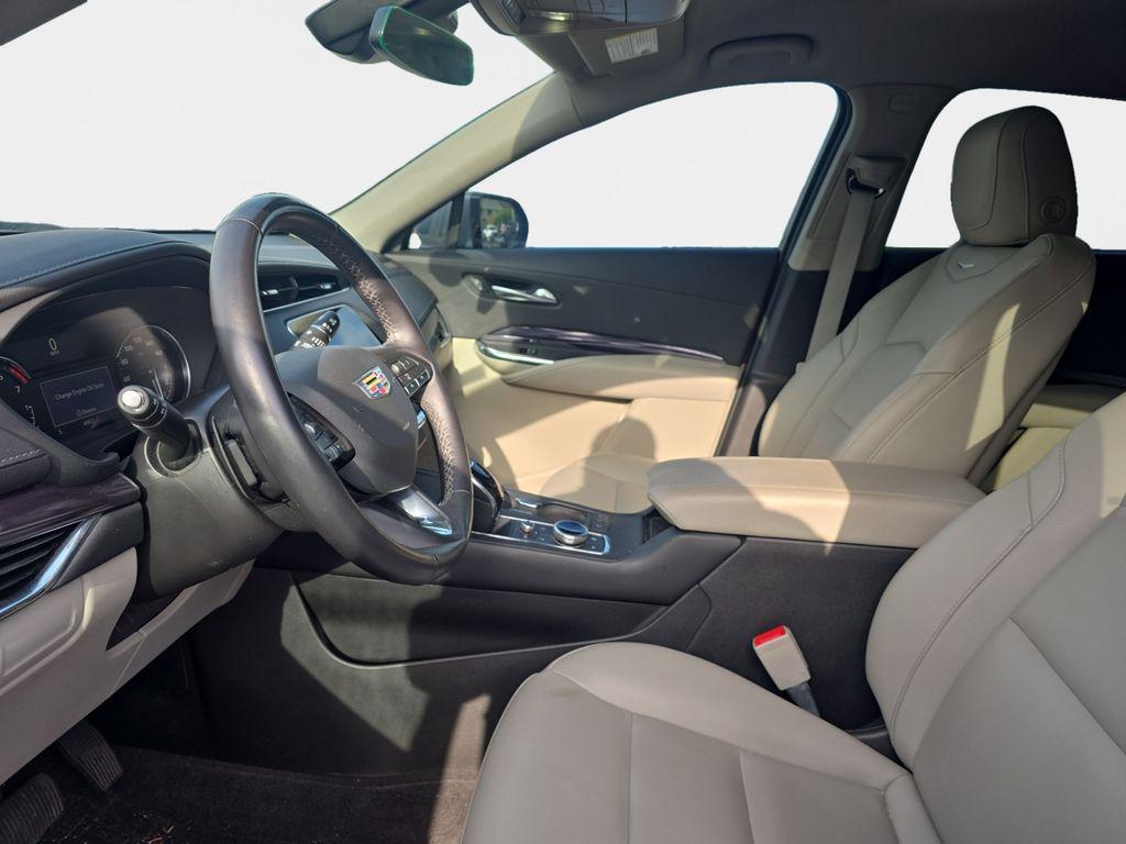 used 2023 Cadillac XT4 car, priced at $25,700