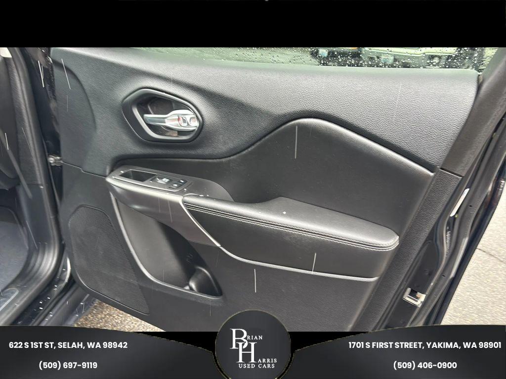 used 2019 Jeep Cherokee car, priced at $13,999