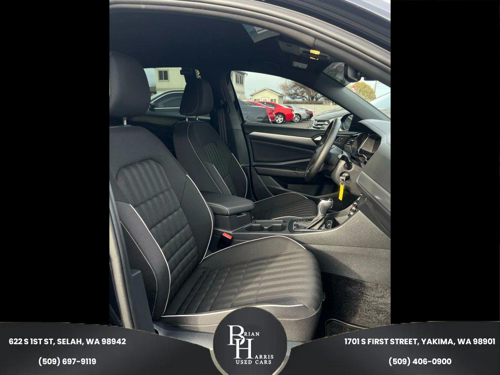 used 2024 Volkswagen Jetta car, priced at $21,999