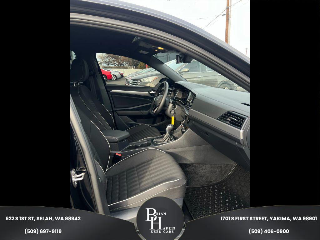used 2024 Volkswagen Jetta car, priced at $21,999