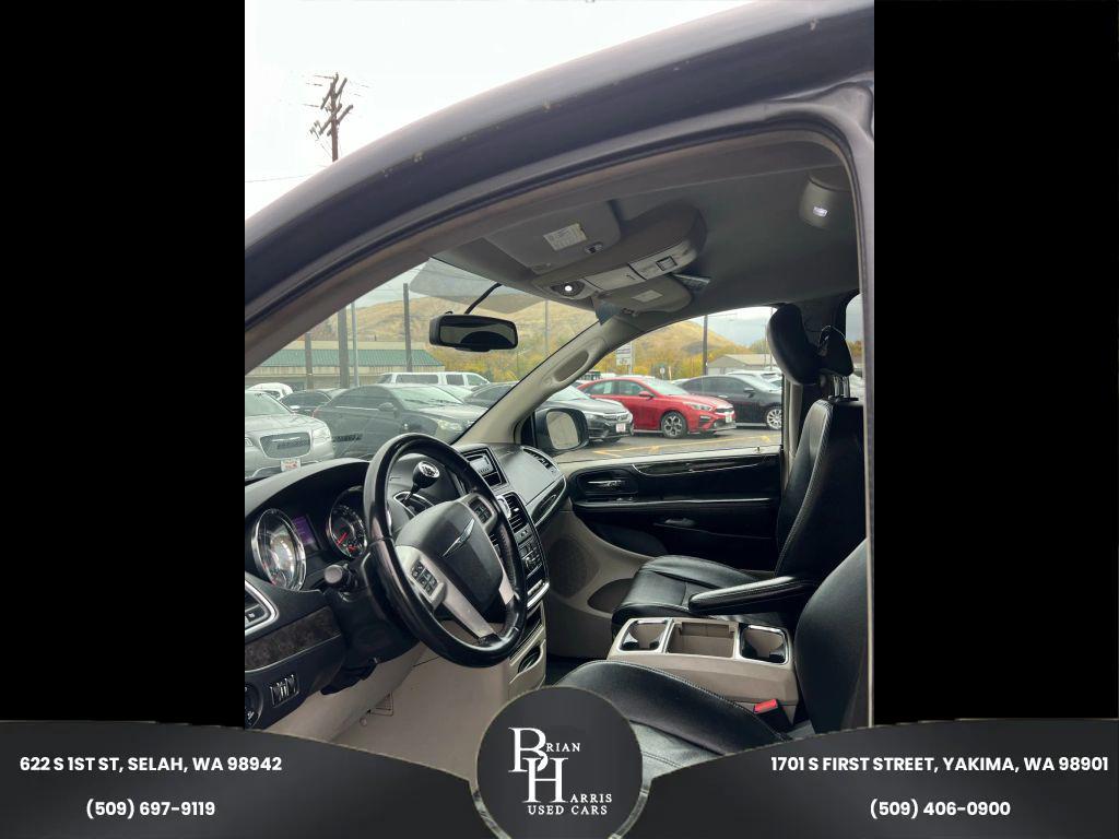 used 2014 Chrysler Town & Country car, priced at $8,999