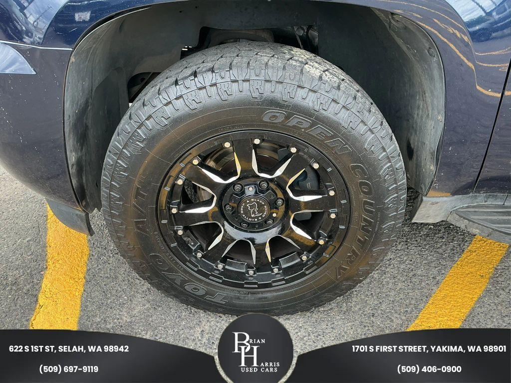 used 2009 Chevrolet Suburban car, priced at $9,500