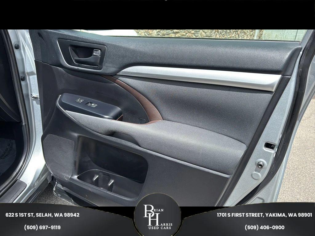 used 2019 Toyota Highlander car, priced at $22,999