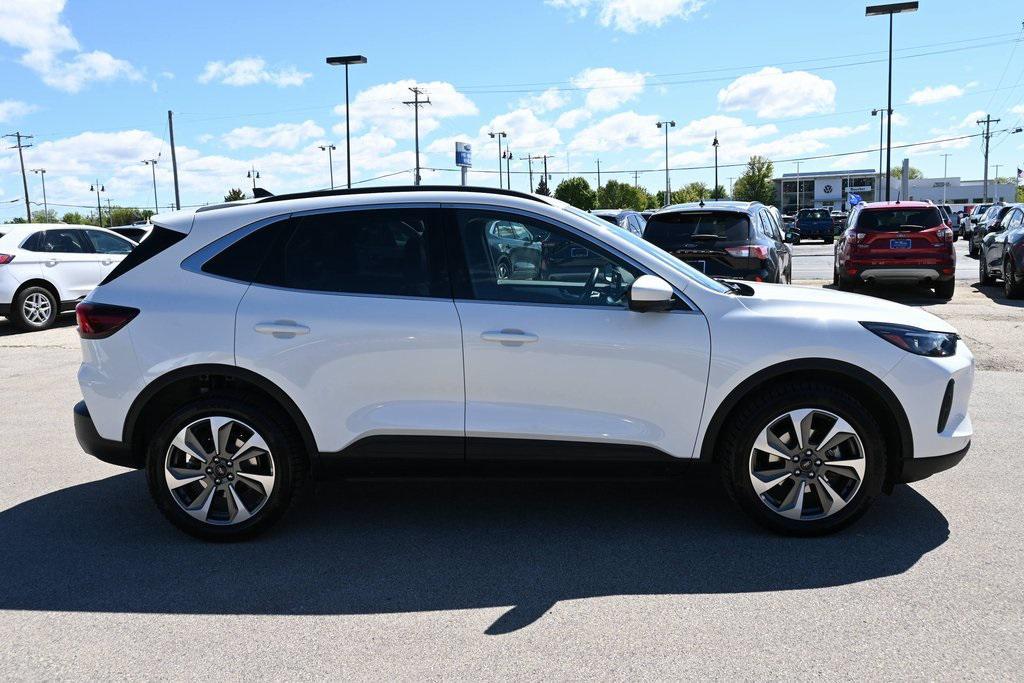 used 2024 Ford Escape car, priced at $25,999