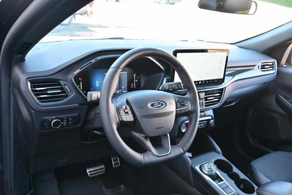 used 2024 Ford Escape car, priced at $25,299