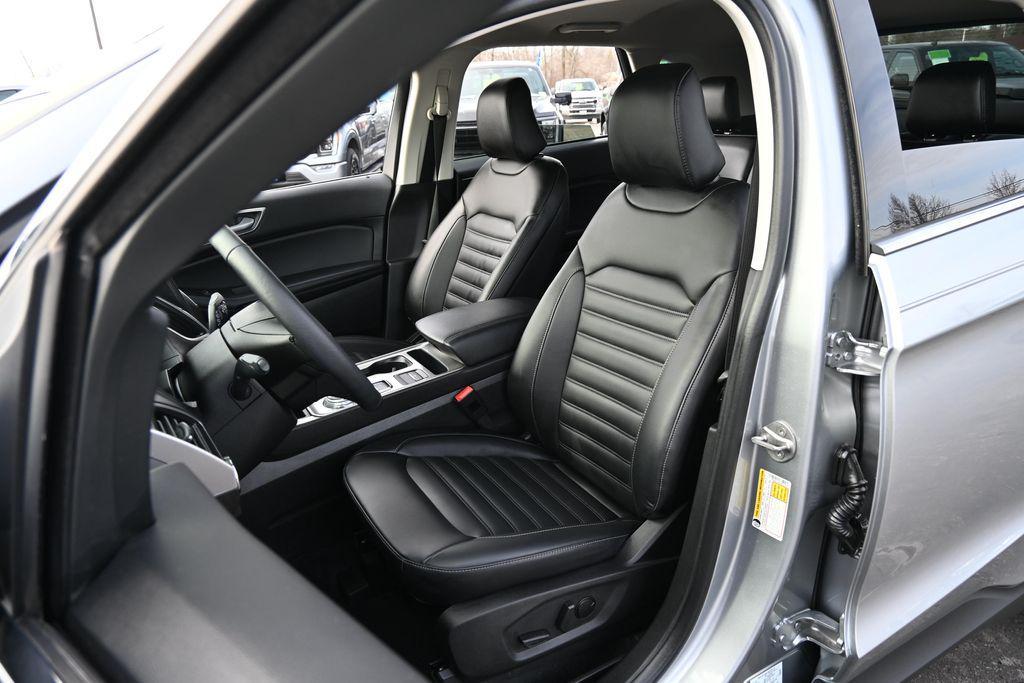 used 2024 Ford Edge car, priced at $29,992