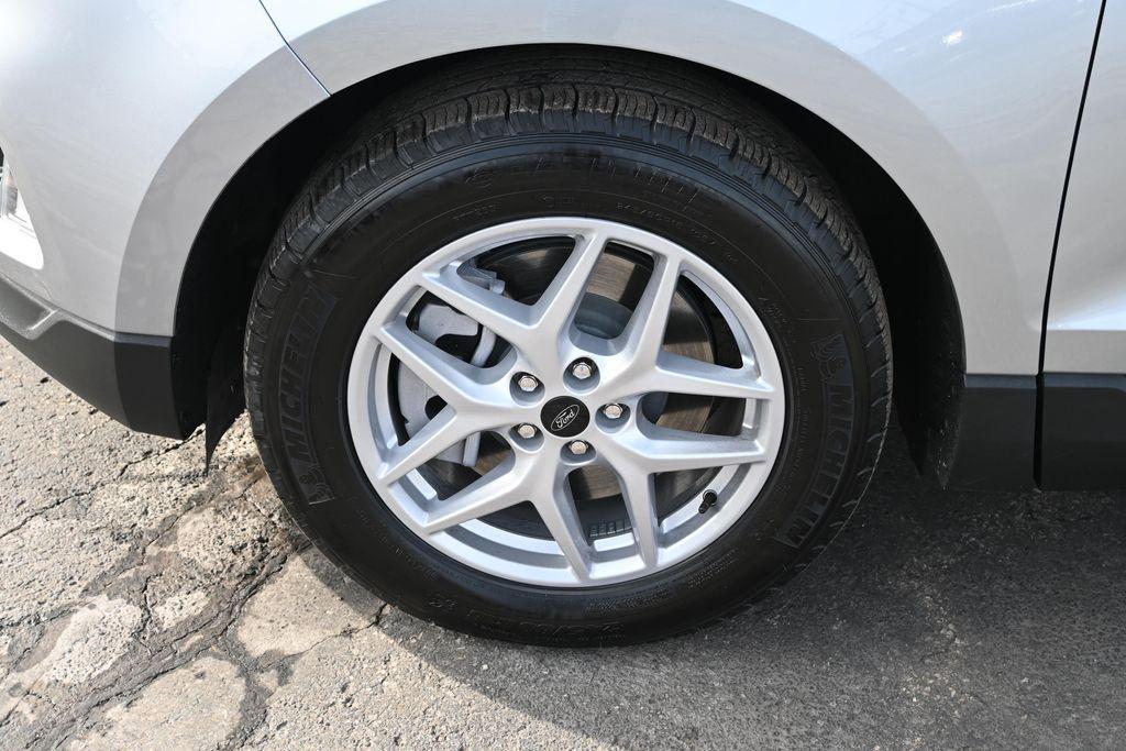 used 2024 Ford Edge car, priced at $29,992