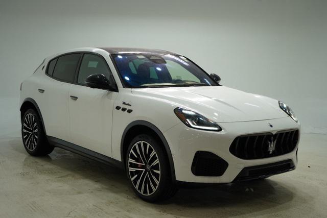 new 2025 Maserati Grecale car, priced at $89,915