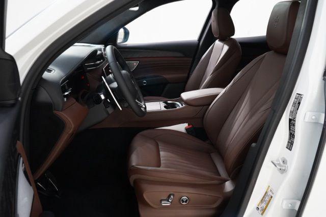 new 2025 Maserati Grecale car, priced at $78,495