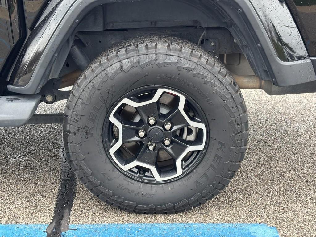 used 2021 Jeep Gladiator car, priced at $30,000
