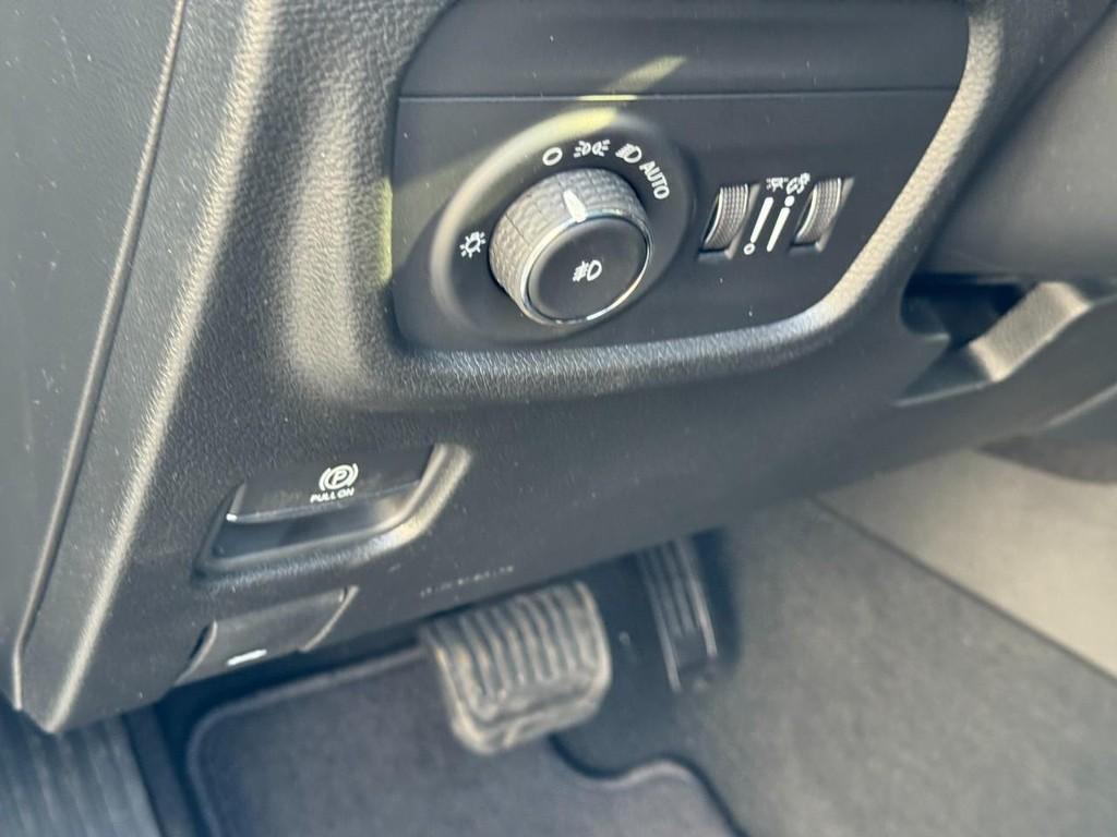 new 2026 Jeep Grand Cherokee car, priced at $41,500