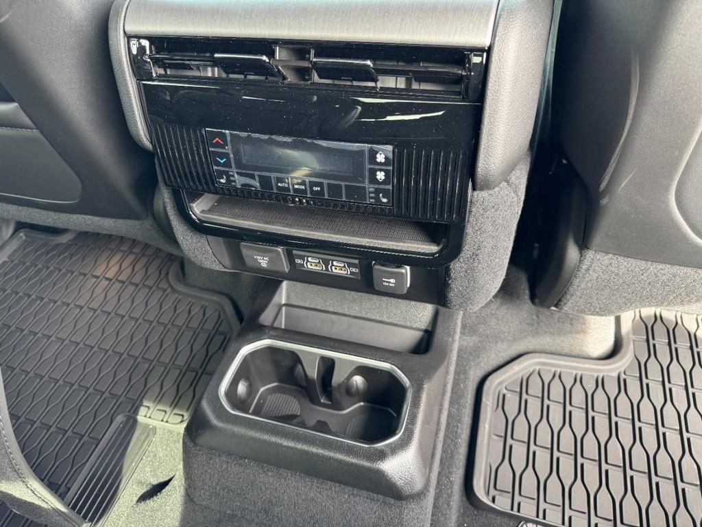 new 2026 Jeep Grand Wagoneer car, priced at $74,580