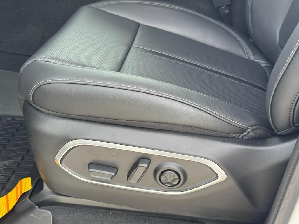 new 2026 Jeep Grand Wagoneer car, priced at $74,580