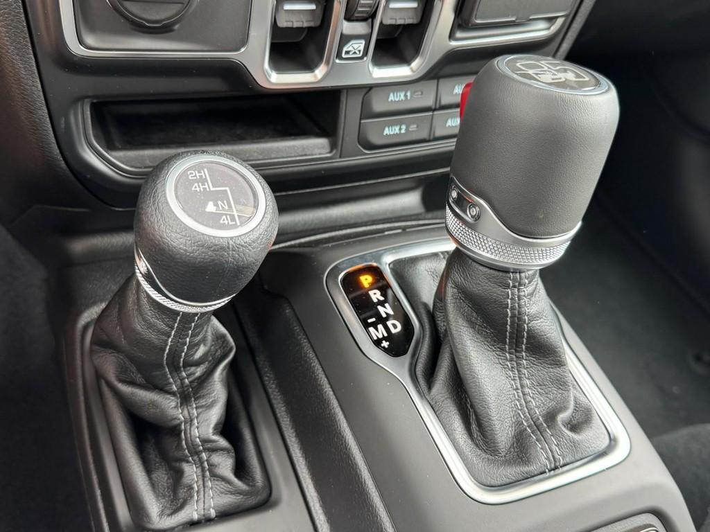 new 2026 Jeep Gladiator car, priced at $45,440