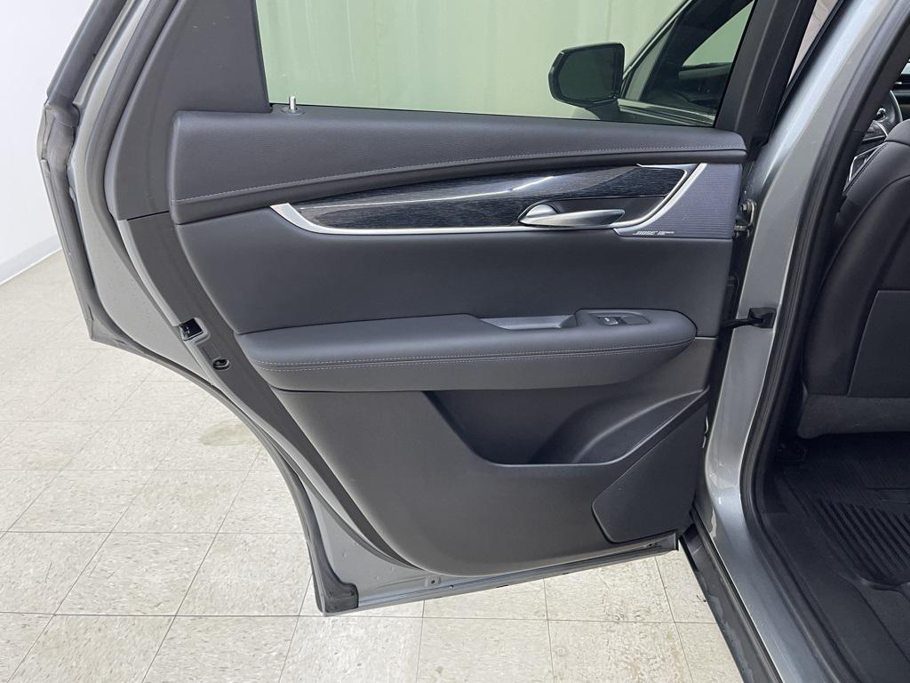 used 2023 Cadillac XT5 car, priced at $33,991