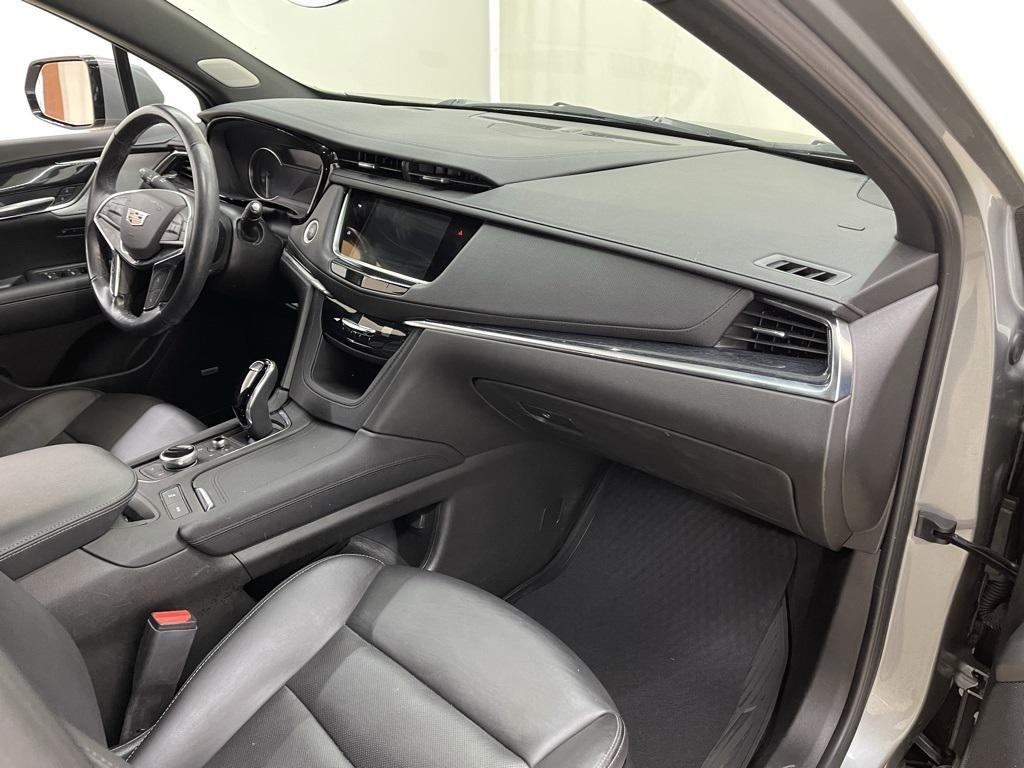 used 2023 Cadillac XT5 car, priced at $33,991