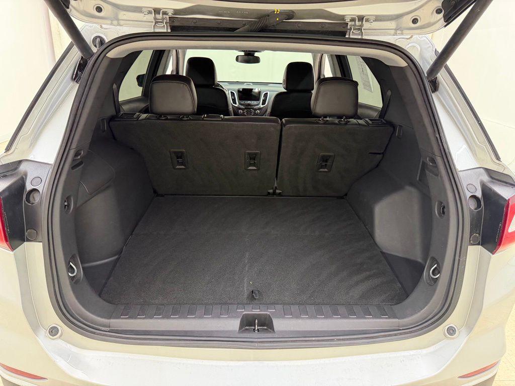 used 2021 Chevrolet Equinox car, priced at $21,883