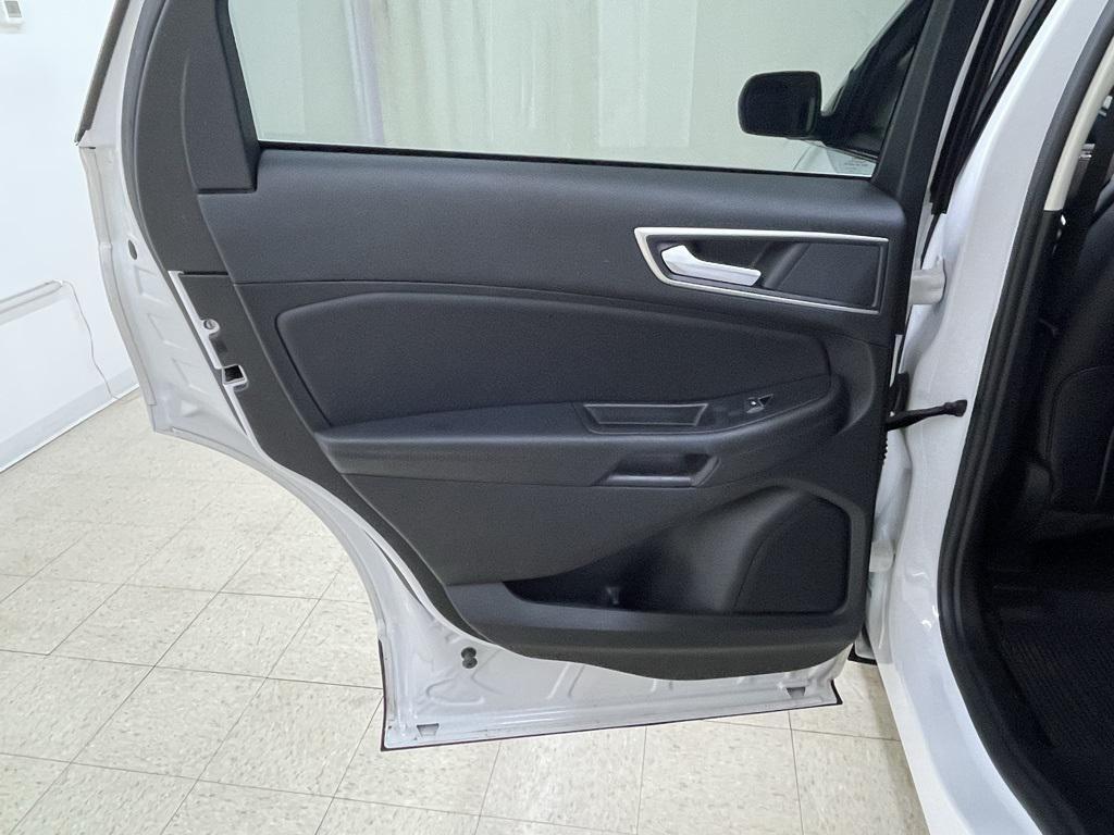 used 2024 Ford Edge car, priced at $26,818