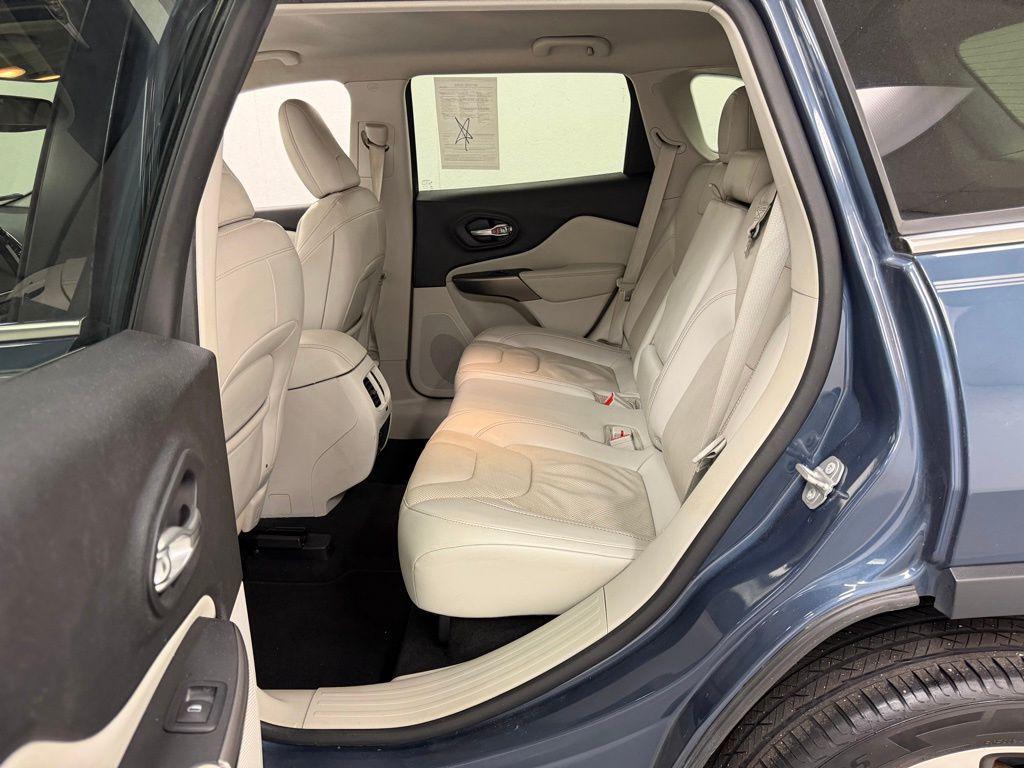 used 2020 Jeep Cherokee car, priced at $13,998
