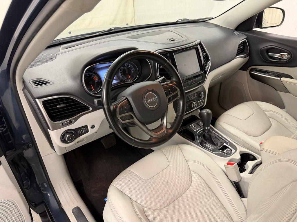 used 2020 Jeep Cherokee car, priced at $13,998