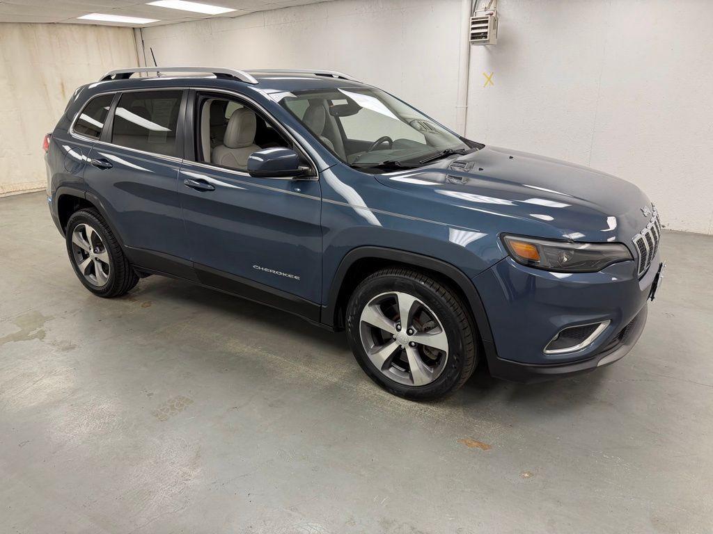 used 2020 Jeep Cherokee car, priced at $13,998