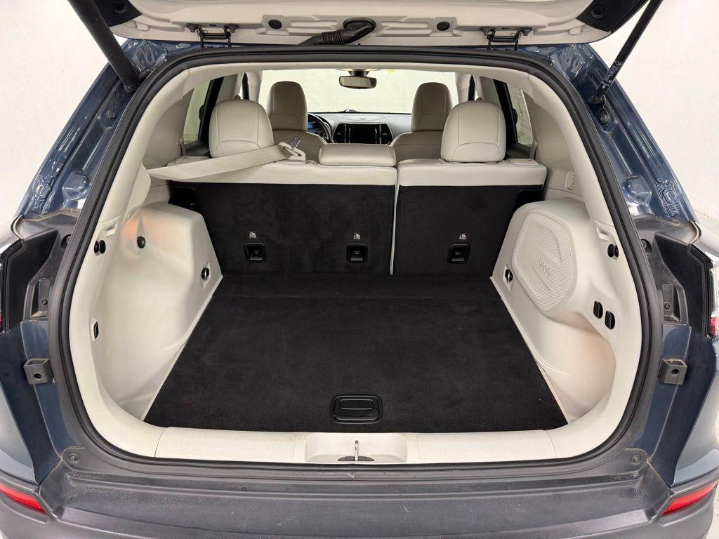 used 2020 Jeep Cherokee car, priced at $13,998