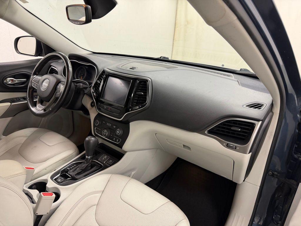 used 2020 Jeep Cherokee car, priced at $13,998