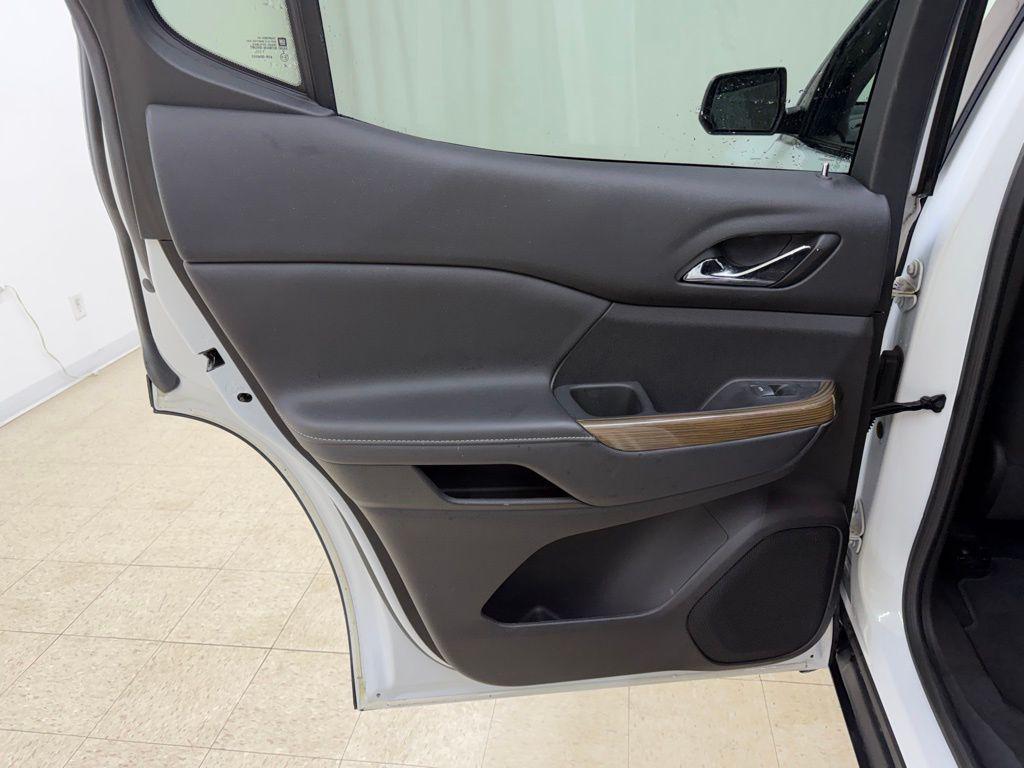 used 2023 GMC Acadia car, priced at $26,787