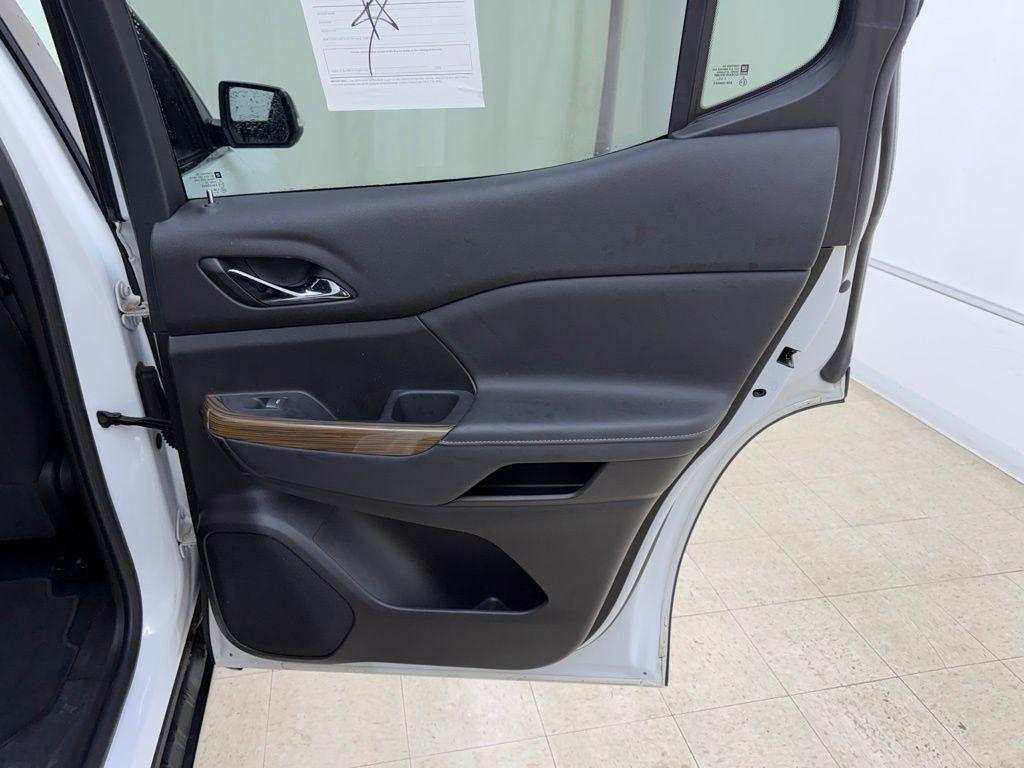 used 2023 GMC Acadia car, priced at $26,787