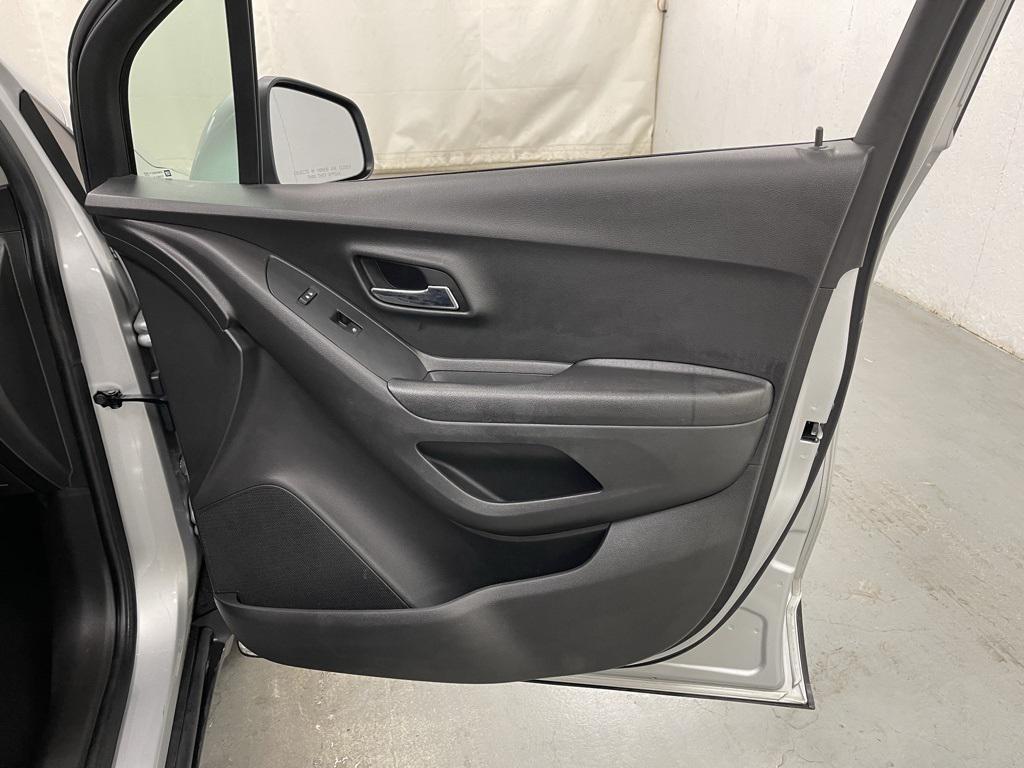 used 2021 Chevrolet Trax car, priced at $10,398