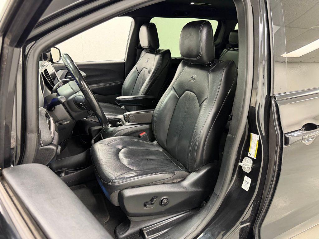 used 2021 Chrysler Pacifica car, priced at $19,262