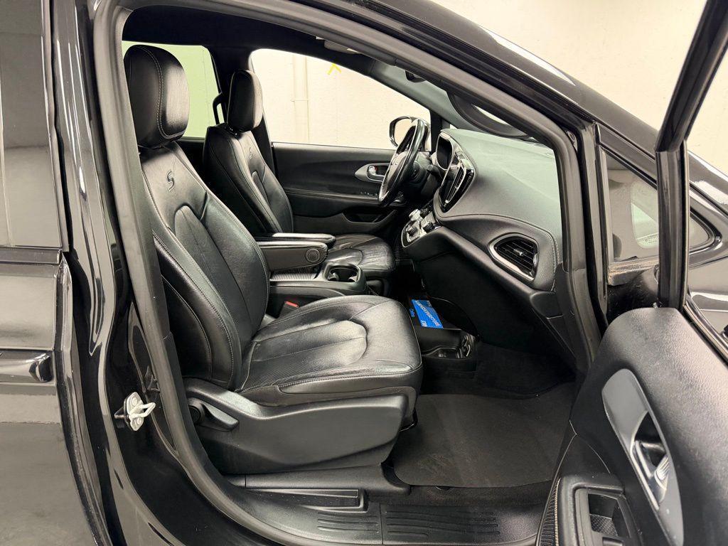 used 2021 Chrysler Pacifica car, priced at $19,262