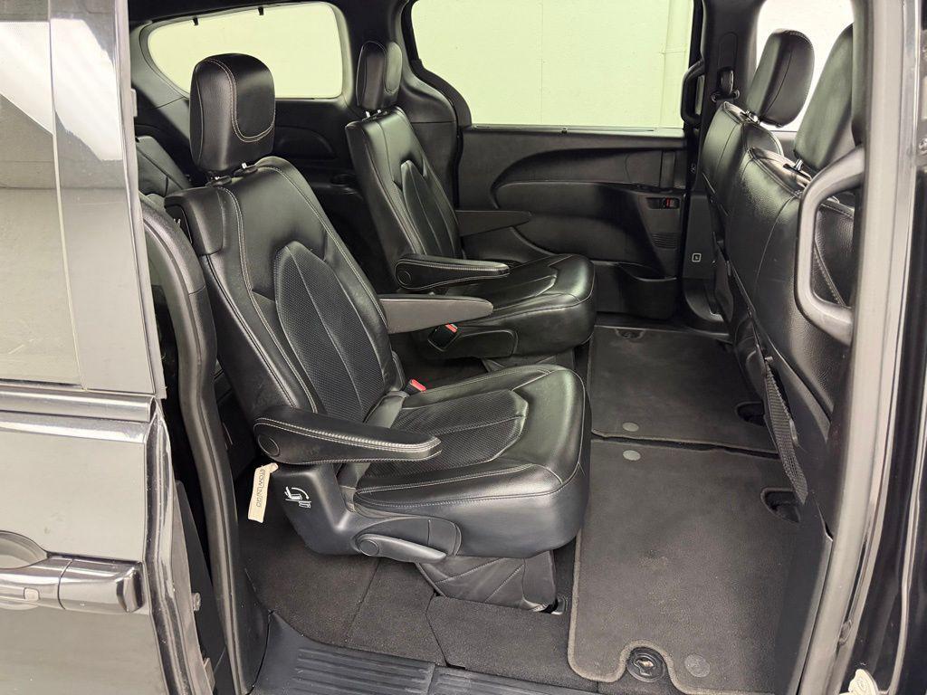 used 2021 Chrysler Pacifica car, priced at $19,262