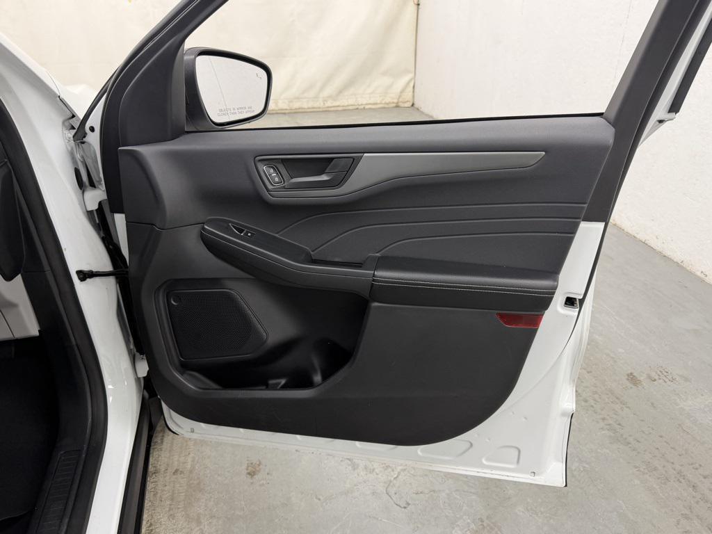 used 2023 Ford Escape car, priced at $14,999