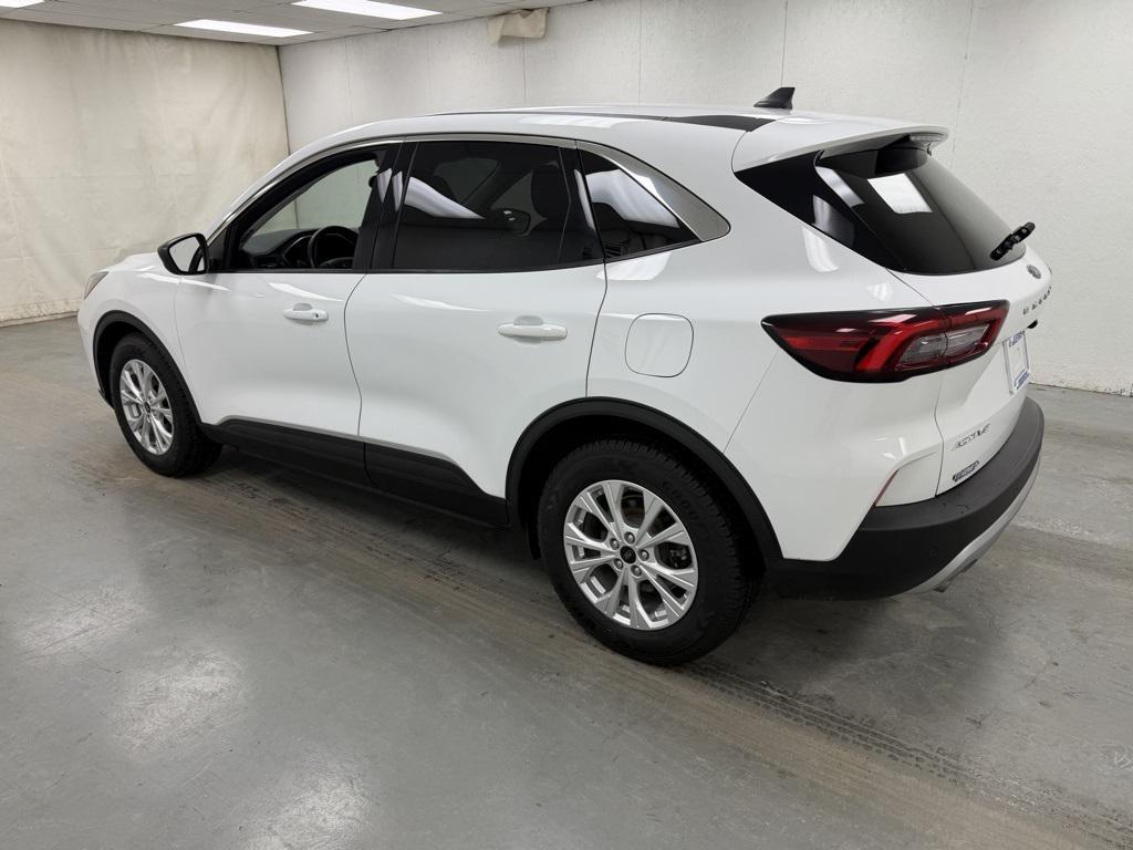used 2023 Ford Escape car, priced at $14,999