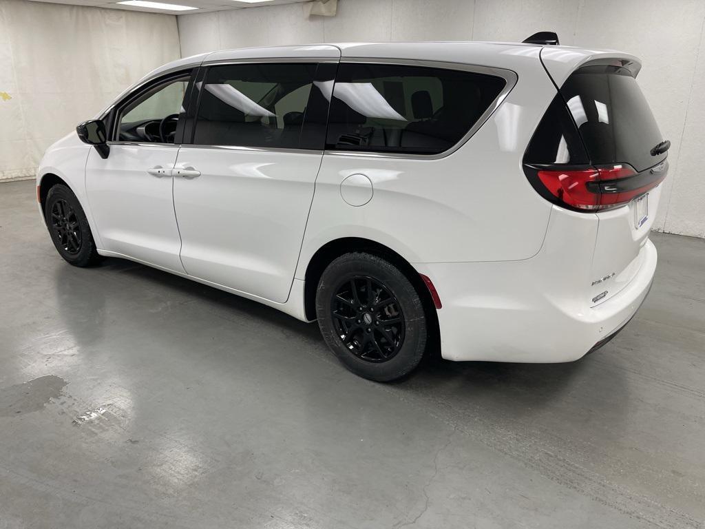 used 2024 Chrysler Pacifica car, priced at $25,586