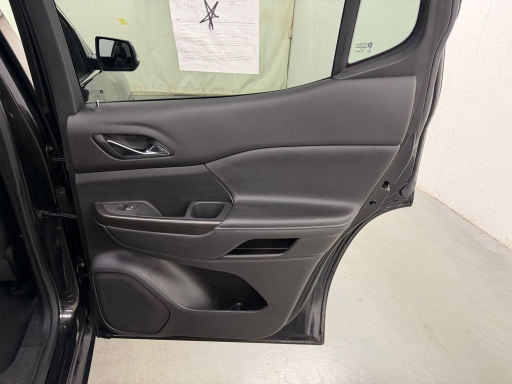 used 2022 GMC Acadia car, priced at $24,921