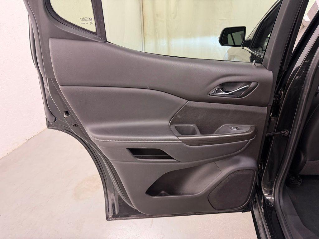 used 2022 GMC Acadia car, priced at $24,921